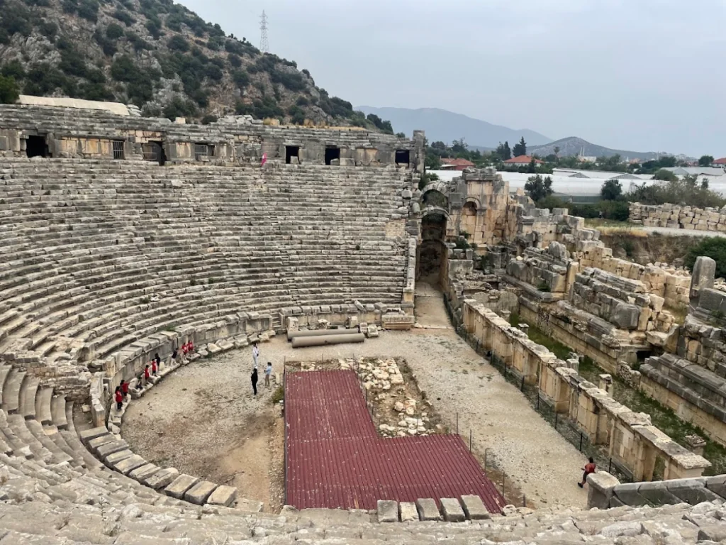 Historiska platser utanför Antalya - Myra