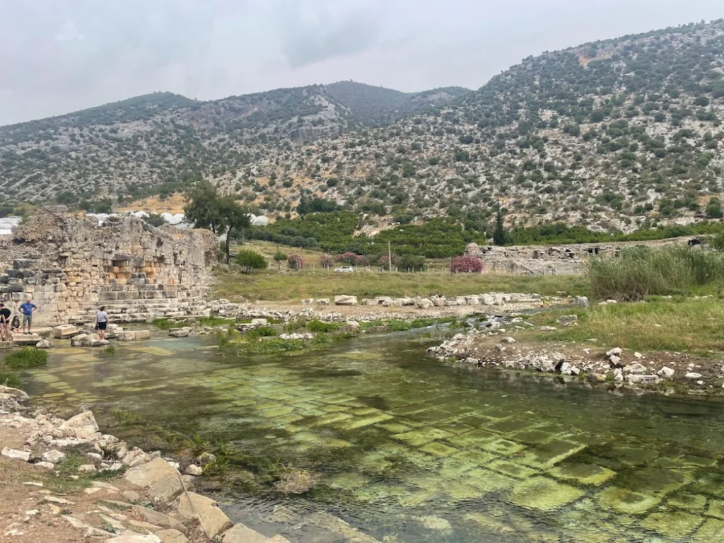 Historiska platser utanför Antalya - Limyra