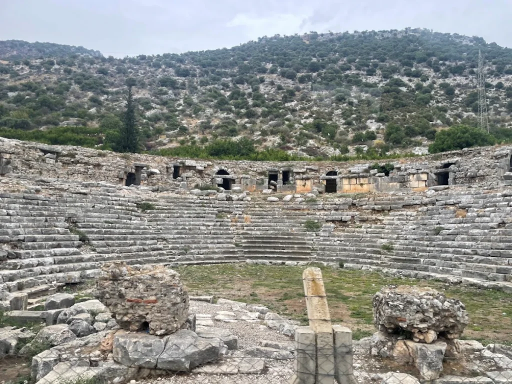 Historiska platser utanför Antalya - Limyra