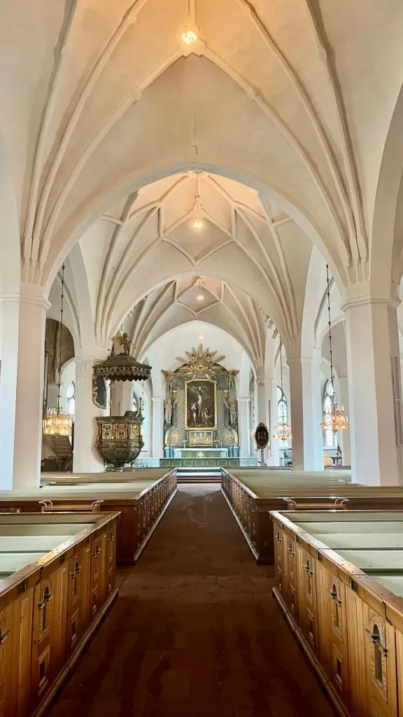 Kyrkan interiör