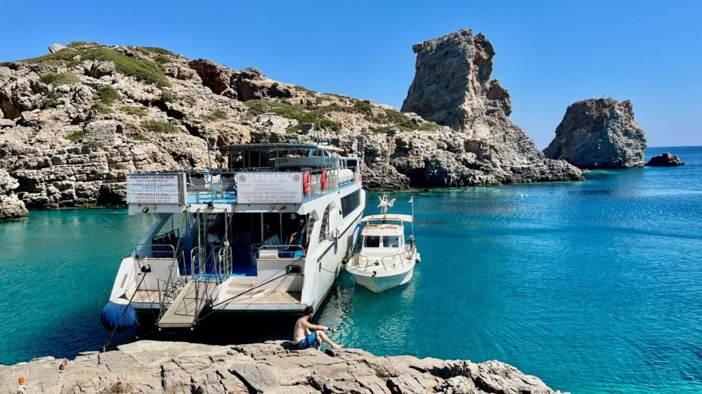 Båttur till ön Saria på Karpathos