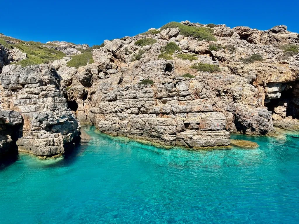 Båttur till ön Saria på Karpathos