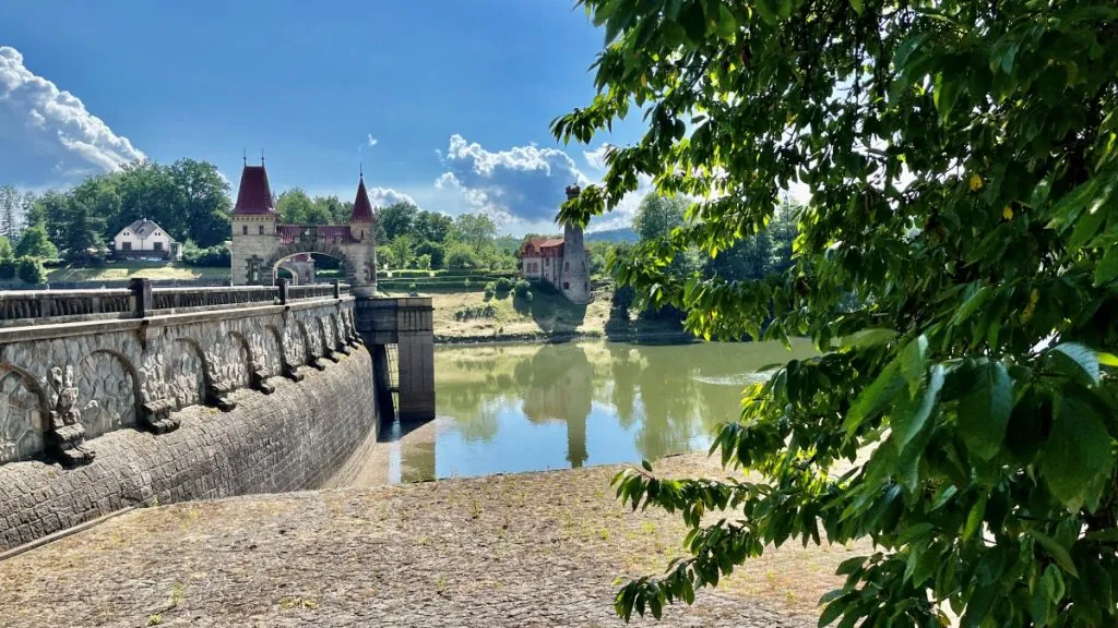 Royal Forest Dam i Tjeckien - Přehrada Les Království